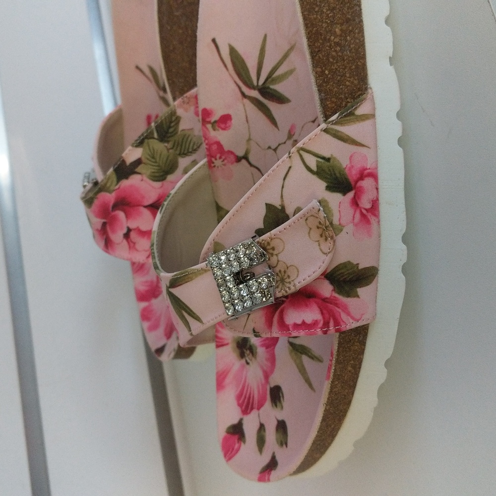 Beverly Feldman Sandals - Picture 2 of 4